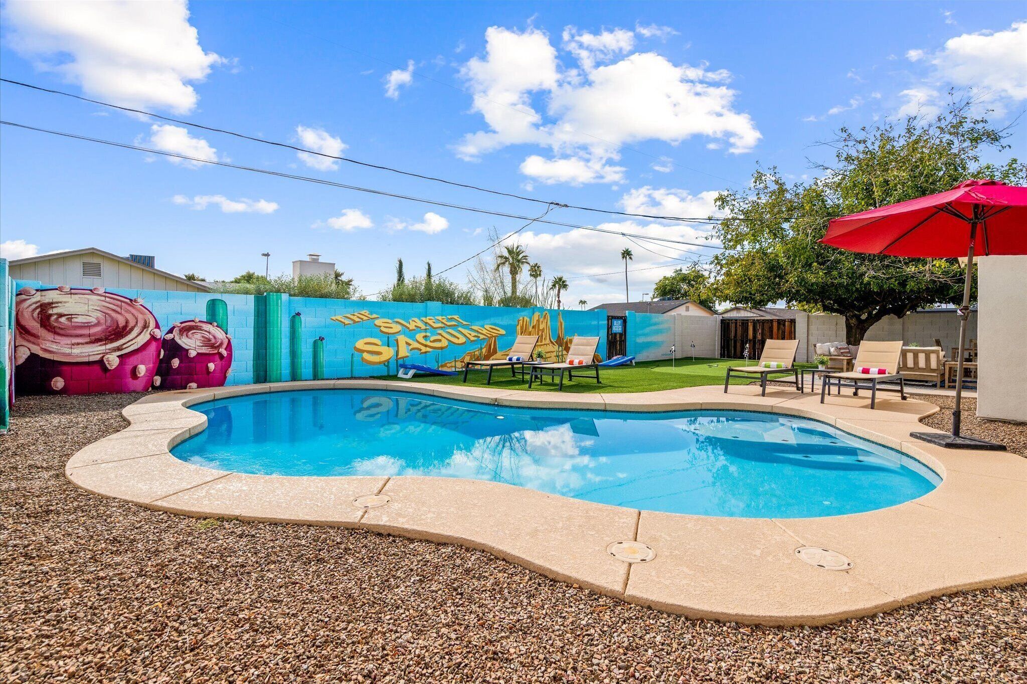 Pet-friendly saguaro bliss with private pool, spa, ping pong and more!