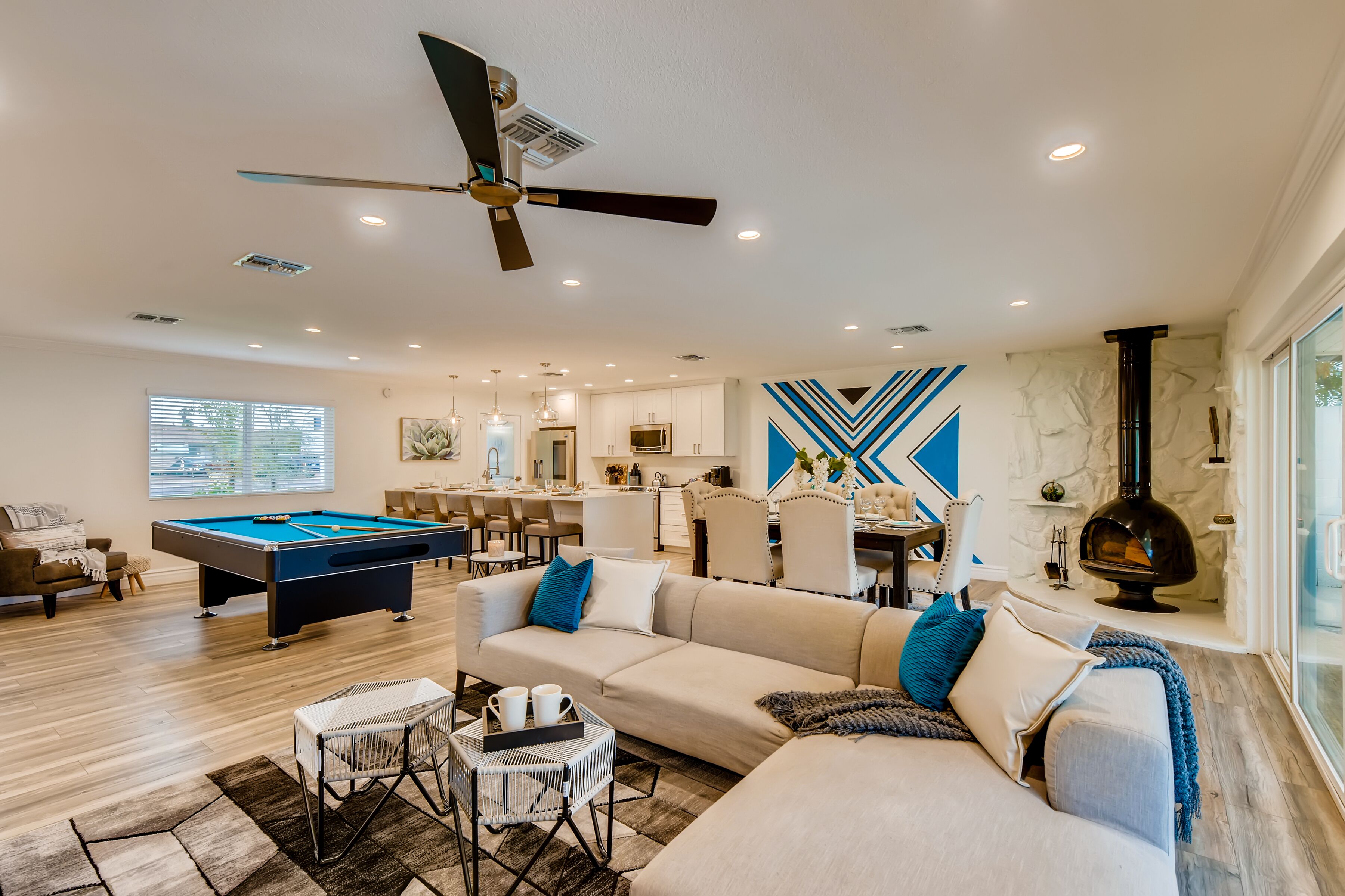 Pet-friendly tranquility with heated private pool, pool table, and more!