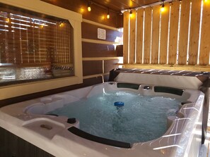 Tina de hidromasaje interior