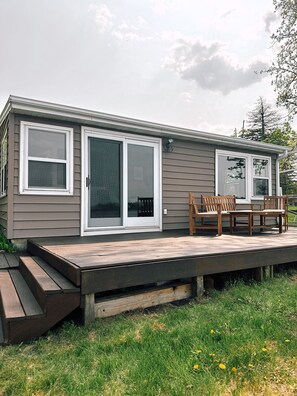 Exterior - The Darling Cabin, 60's Charm + Modern Flair (Alexandria)