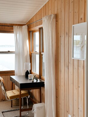 Interior - The Darling Cabin, 60's Charm + Modern Flair (Alexandria)