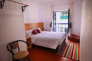 Premium bedding, down duvets, memory-foam beds, free WiFi - Casona Tordo (Cusco)