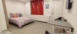 1 chambre, Wi-Fi gratuit, draps fournis
