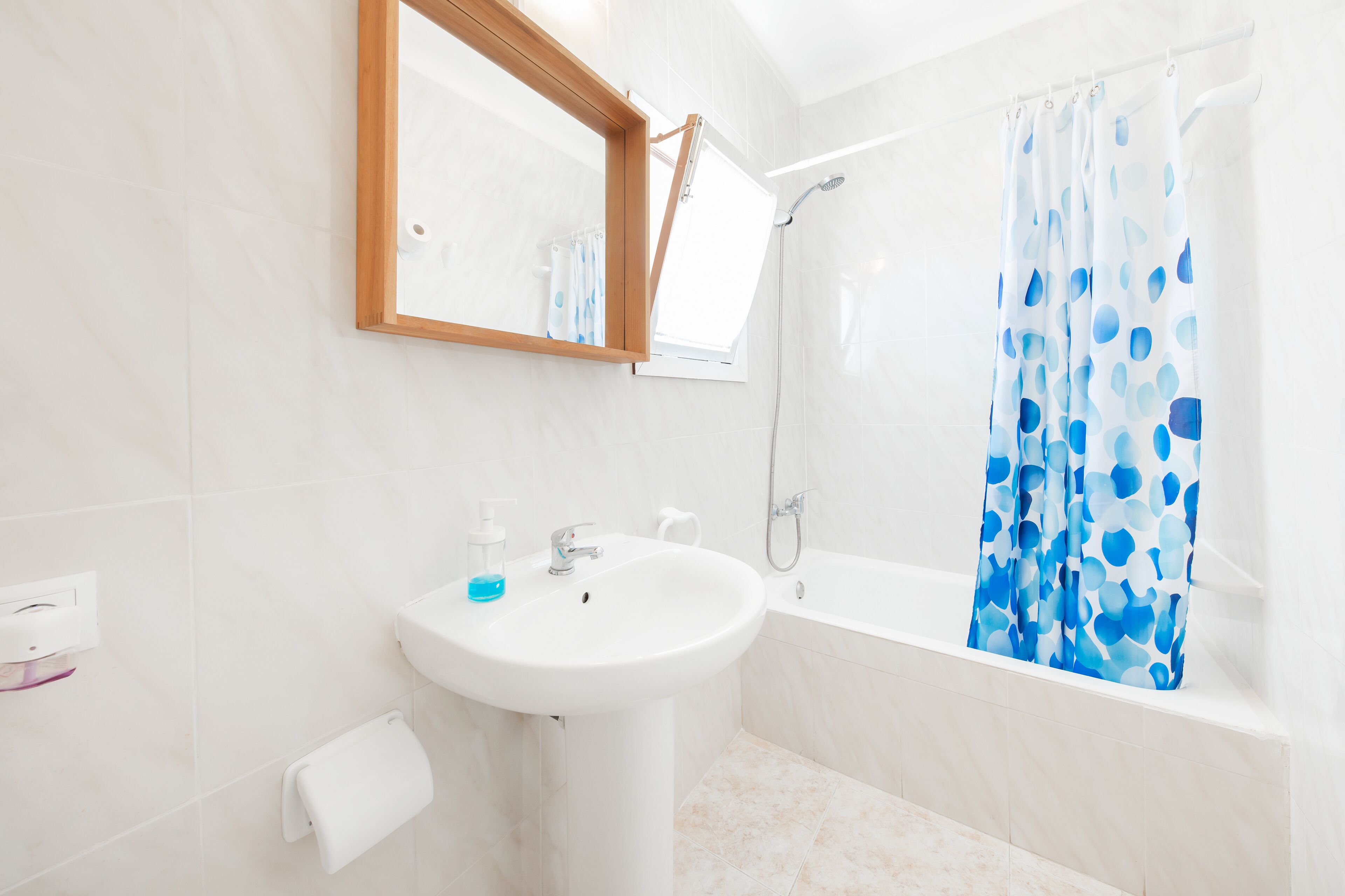 Foto - Hostal Cala Llombards