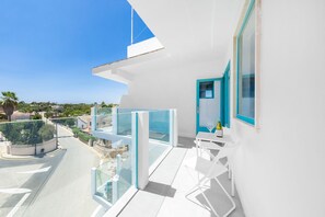 Standard Twin Room | Travel crib, free WiFi, bed sheets