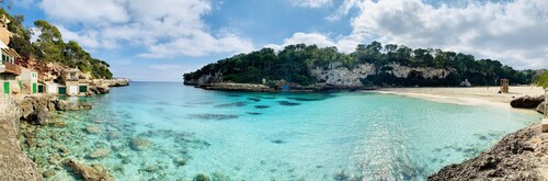  Hostal Cala Llombards