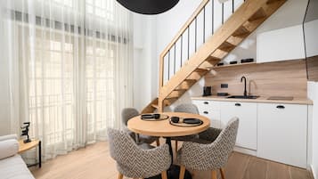Superior Suite - Split Level | 私人小型廚房 | 迷你雪櫃、爐具、特濃咖啡機、咖啡機/沖茶器