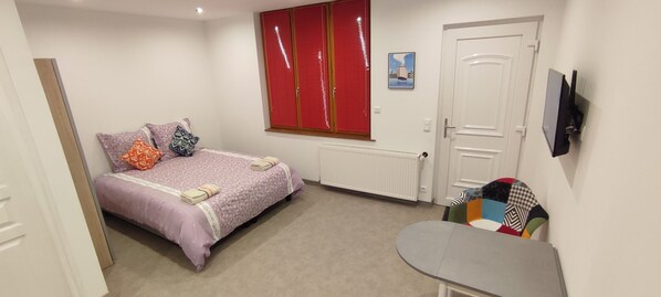 1 bedroom, WiFi, bed sheets