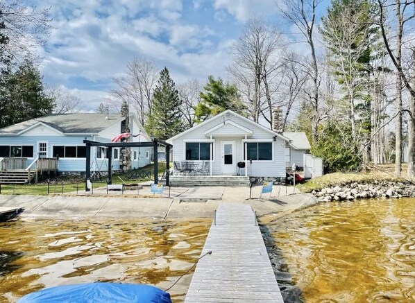 Exterior - Eagle and Loon Lookout (Carp Lake)