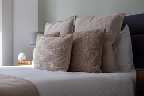 4 camere, biancheria da letto ipoallergenica, ferro/asse da stiro