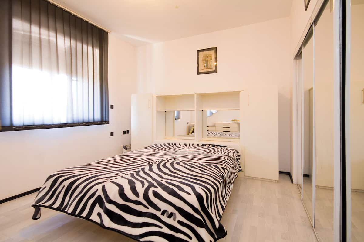 Family Apartment | 1 bedroom, desk, free WiFi, bed sheets