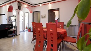 Bureau, Wi-Fi gratuit, draps fournis