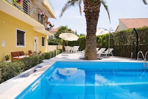 Utomhuspool