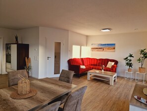 Dining - Vacation home Am Wangermeer (50 meters from the water and pet-friendly) (Wangerland)