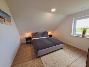 3 bedrooms, WiFi - Vacation home Am Wangermeer (50 meters from the water and pet-friendly) (Wangerland)