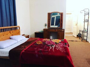 مكواة/لوح كي وواي فاي مجانًا وملاءات أسرّة