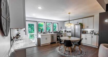 2 King Bed Near Grandview | Pets OK | Free Parking