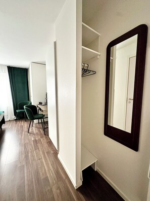 Lydisolert, wi-fi (inkludert) og sengetøy