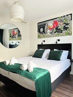 Sistema de insonorización, wifi gratis y ropa de cama 