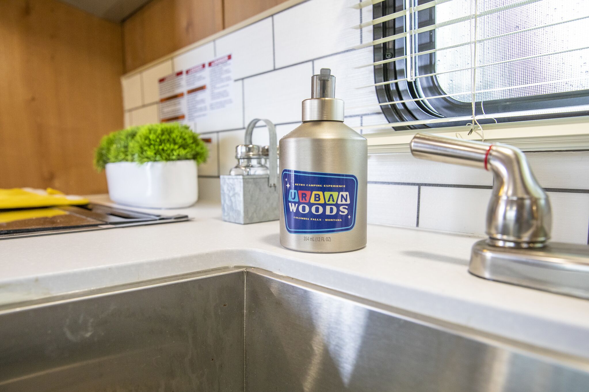 1 غرفة نوم وأغطية فراش متميزة وألحفة محشوة بالريش