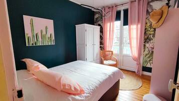 1 bedroom, iron/ironing board, travel crib, internet