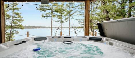Bain à remous extérieur