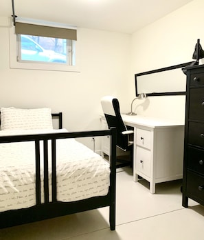 1 bedroom, WiFi, bed sheets