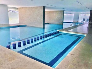 Piscine intérieure