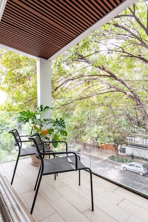 Apartment, Balcony (401) | Balcony - Wynwood House Allan Poe (Mexico City)