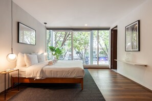 อพาร์ทเมนท์, ระเบียง (301) | 1 ห้องนอน, เครื่องนอนระดับพรีเมียม, ผ้านวมขนเป็ด, Wi-Fi ฟรี