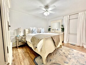 4 bedrooms, free WiFi, bed sheets