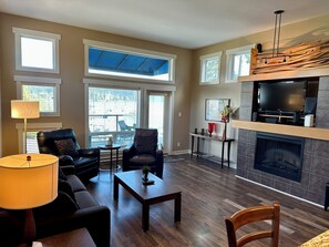 TV, fireplace, offices