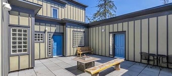 Sooke Harbour Penthouse