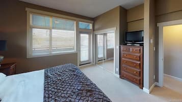 4 slaapkamers, een strijkplank/strijkijzer, gratis wifi, beddengoed