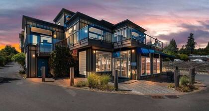 Sooke Harbour Penthouse