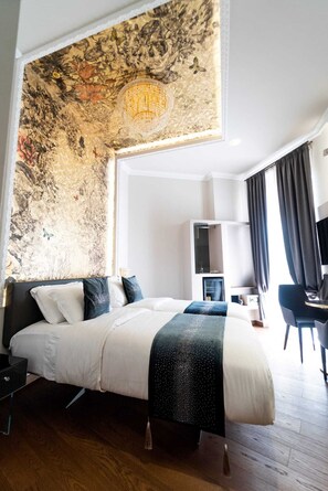 Gallery Twin Room - Queen Catlleya Suite  (Genoa)