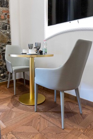 Classic Double Room | Premium bedding, down duvets, in-room safe, individually decorated - Queen Catlleya Suite (Genoa)