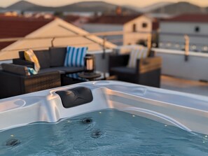 Bain à remous extérieur
