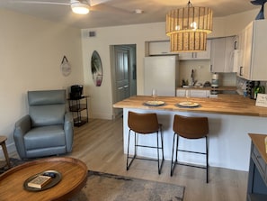 Interior - Malyn 7, Waterfront Condo, short walk to beach (Treasure Island)