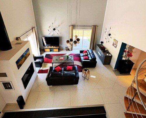 Villa Moderne Avec Piscine LOT Cressensac à 500m des Commerces