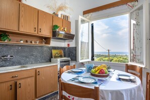 Dining - Armyra apartment in Milatos  (Μίλατος)