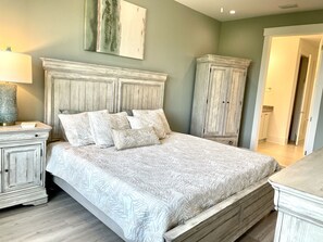 3 bedrooms, iron/ironing board, travel crib, free WiFi