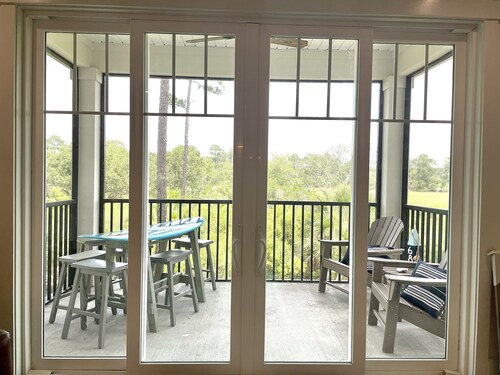 Three bedroom, three bathroom condo! Minutes from beaches, waterpark, and shops