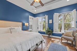 8 soverom, strykejern/-brett, wi-fi (inkludert) og sengetøy