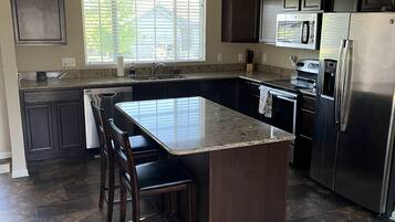 MikrovÄgsugn, ugn, spishÀll och diskmaskin