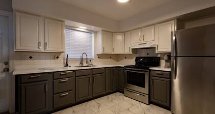 Elegant space, close to the beach, restaurants and bars!