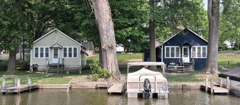 Newland's Resort: Cozy Channel Front Cottage #1 on Indian Lake with a boat dock