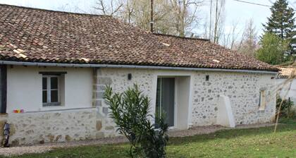 Maison de Campagne Rénovée de 140m², Pouvant Accueillir 6 Personnes