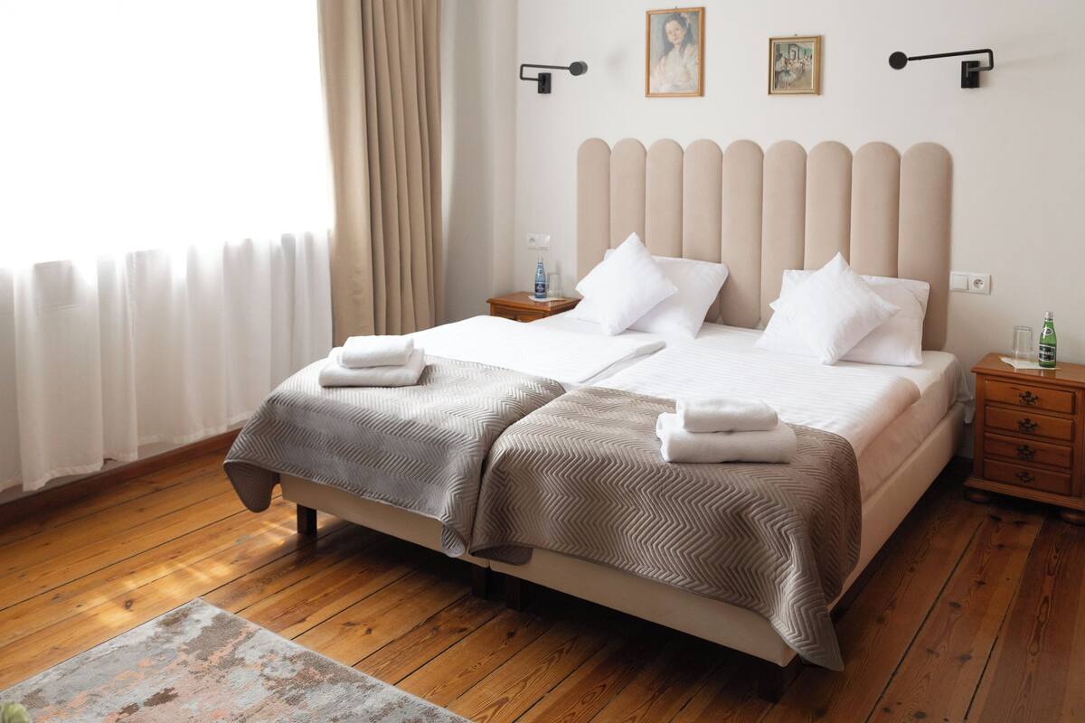 Basic Double Room | WiFi (free), bed sheets