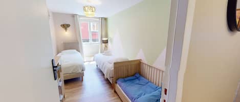 3 chambres, fer et planche Ă repasser, accĂšs au Wi-Fi (inclus)